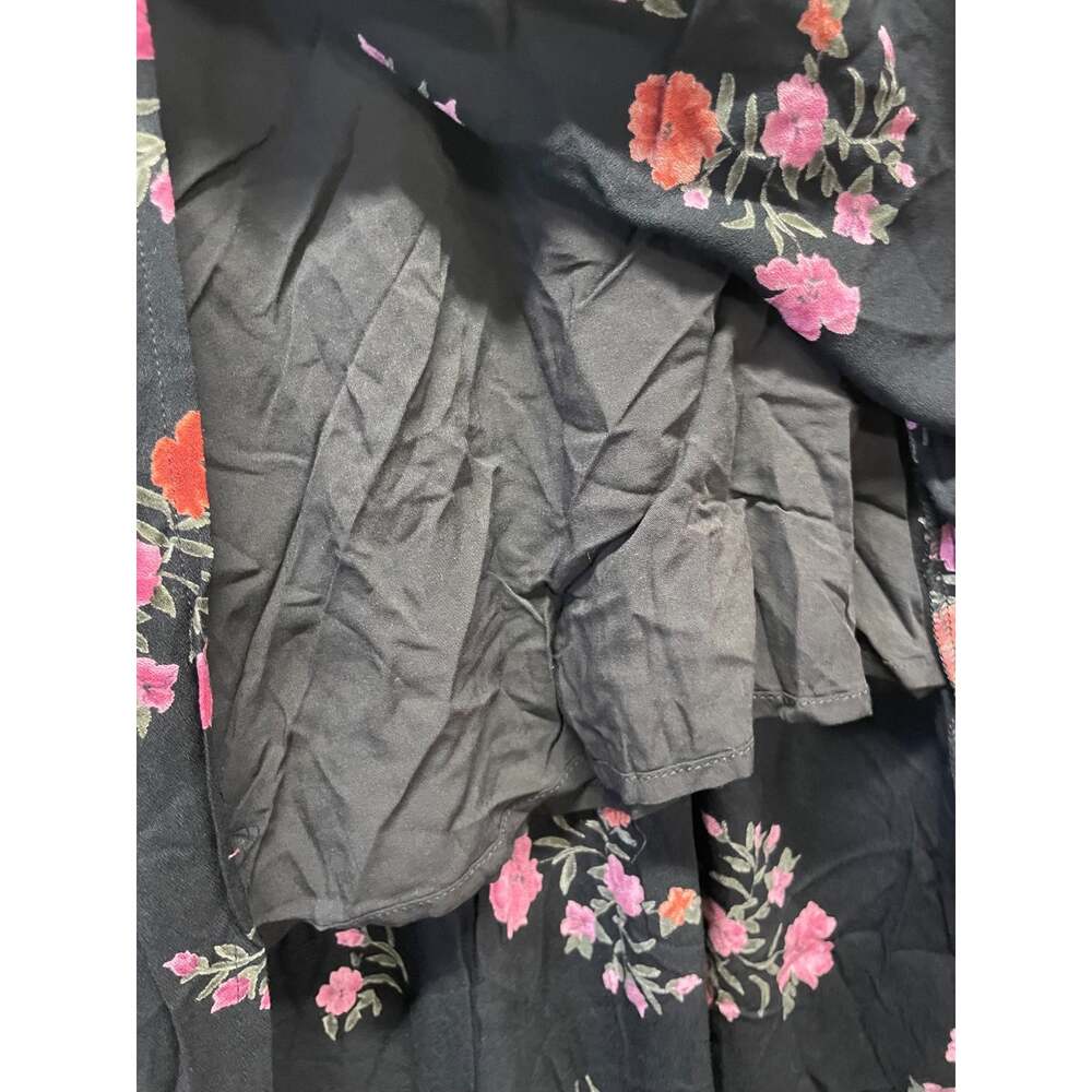 Salt Water Luxe Women's Midi Skirt Small Black Floral & Lace Side Split NWT - Picture 4 of 9